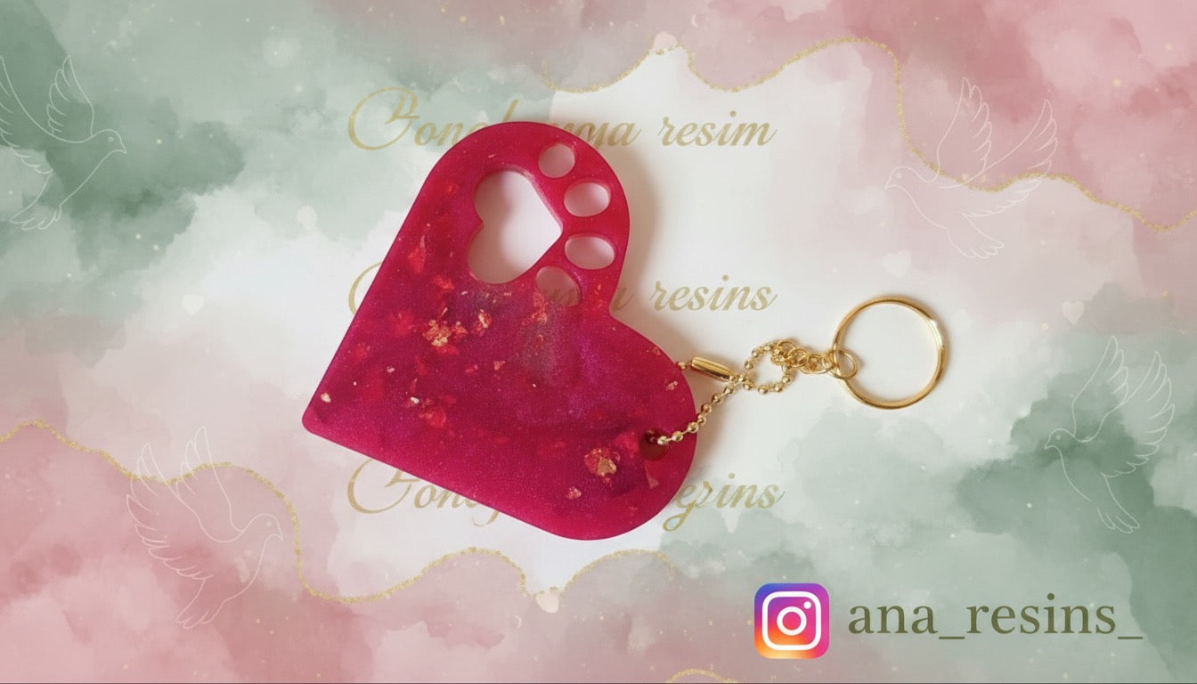 Nyckelring hjärta med hundtass