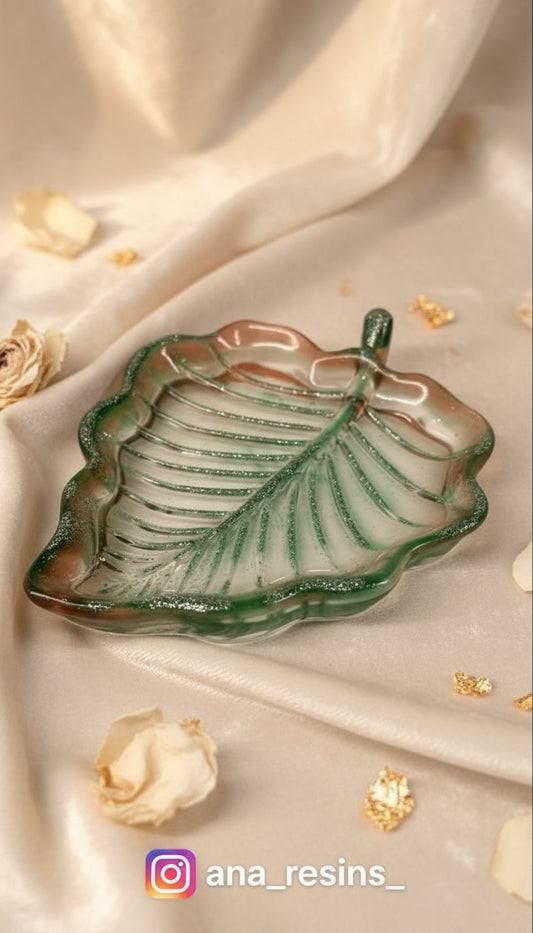 Smyckenunderlägg / fat - löv