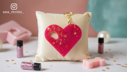 Nyckelring hjärta med hundtass