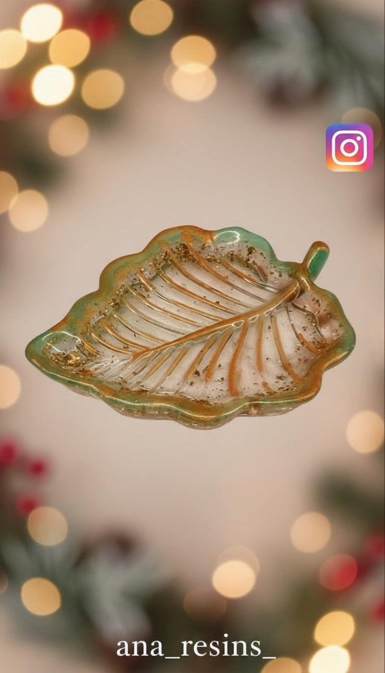 Smyckesunderlägg i form av löv