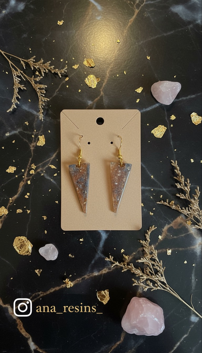 Triangulära örhängen